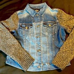 Silver Jeans Co Vintage Denim Jean Jacket Cable Knit Sweater Sleeves Medium NWT